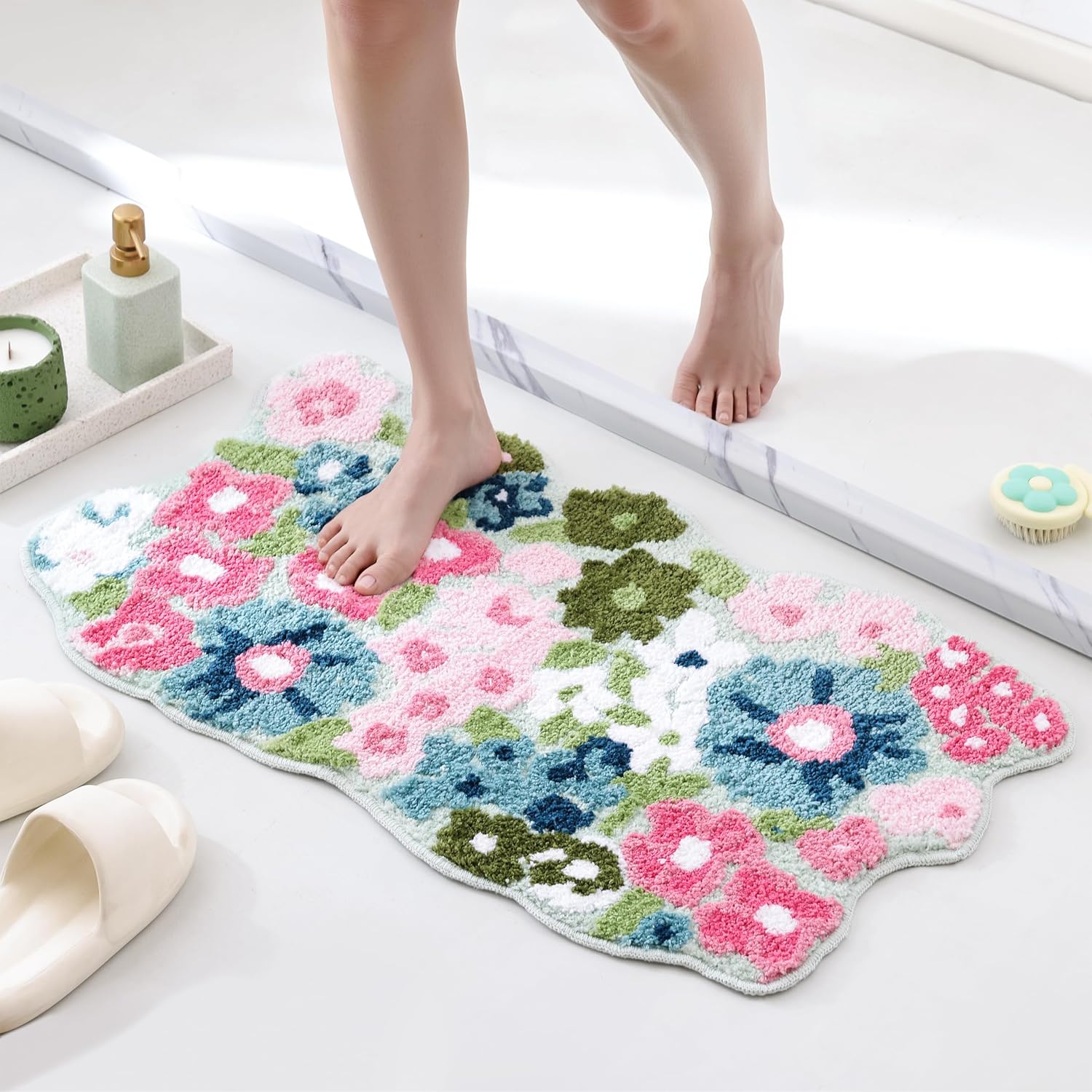 Wildflower Bath Rug Suitable for Bath Mat, Non-Slip Tufted Soft with Wildflower Pattern, Washable Green Mat Suitable for Bathtub, Dressing Table, Entryway, Farmhouse Country Decor, Thick Cushioning for Small Spaces