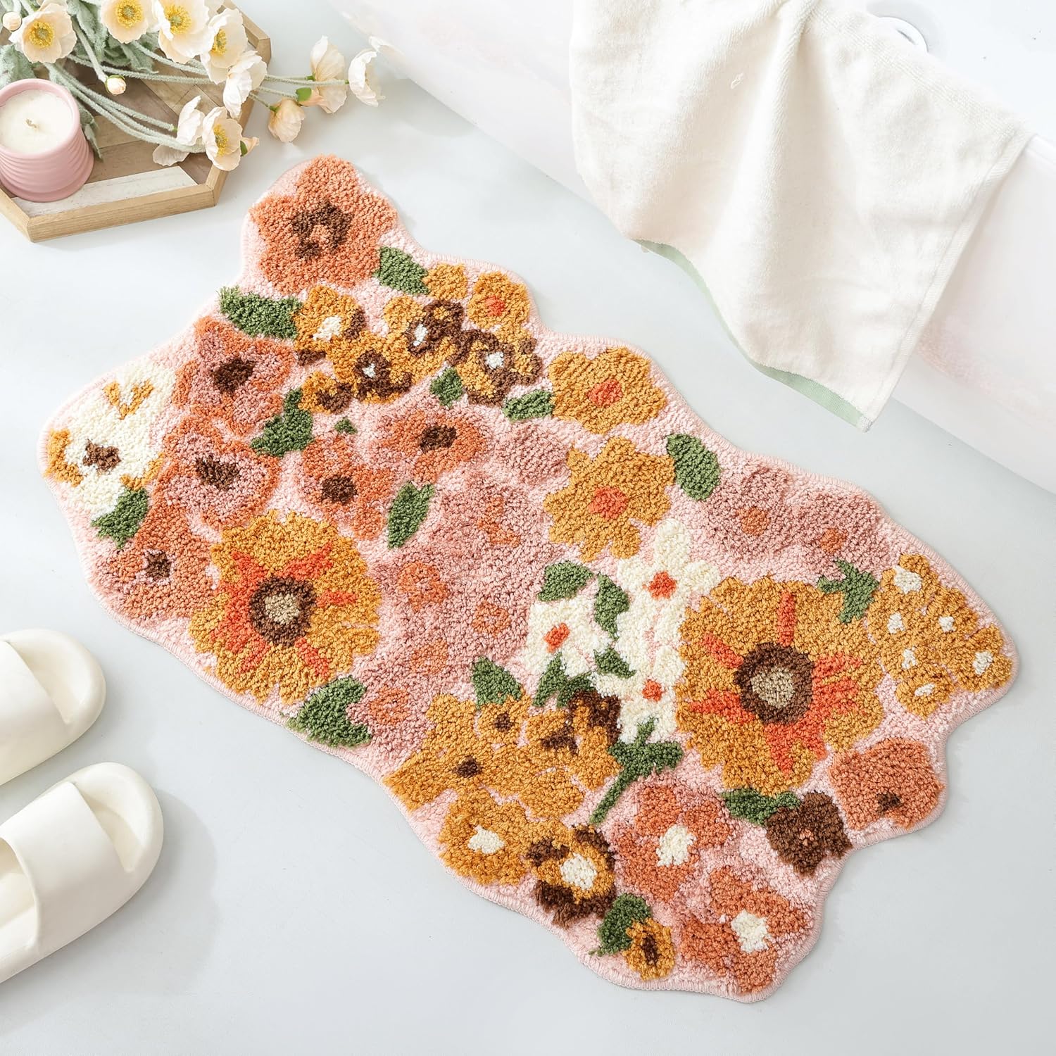 Wildflower Bath Rug Suitable for Bath Mat, Non-Slip Tufted Soft with Wildflower Pattern, Washable Green Mat Suitable for Bathtub, Dressing Table, Entryway, Farmhouse Country Decor, Thick Cushioning for Small Spaces